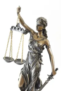 Religious Iconography Stampe: A statue of Themis