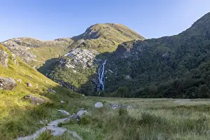 Deserted Waterfall In Europe Stampe: Steall Waterfall, second highest waterfall