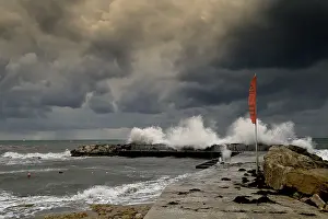 Deserted Island Landscape Stampe: Storm