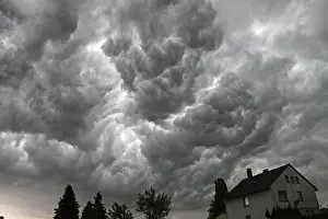 Gloomy Weather Stampe: Storm clouds