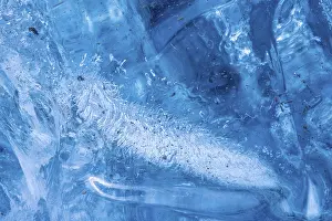 Underground Ice Formations Stampe: Structures in glacial ice, ice cave