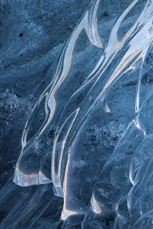 Icelandic Nature Reserves Stampe: Structures in glacial ice, ice cave