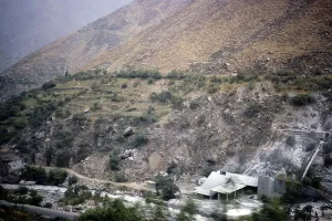 Andes Mountains Peru Stampe: Subtitle: Ming in an Andean valley Peru, South America, around 1962