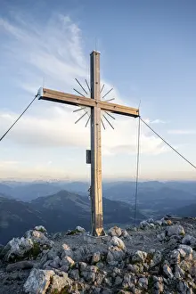 Austria Mountain Peak Stampe: Summit cross of the Scheffauer