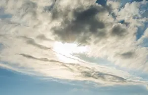 Cloud Formations Stampe: Sun shining through clouds