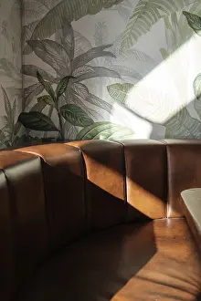 Restaurant Interior Design Stampe: Sunlight streams through a window