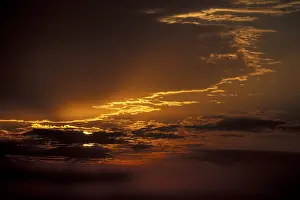 Cloudy Sunset Stampe: Sunset