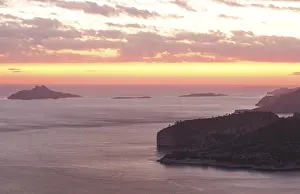 Evening Light On Rock Face Stampe: Sunset in front of the Calanques and Cassis