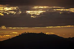 Balearic Islands Evening Sky Stampe: Sunset with dark clouds, evening light