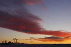 Green Energy Generation Stampe: Sunset, fields and windmills
