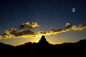 No People Evening Sky Stampe: Sunsetting over the hills