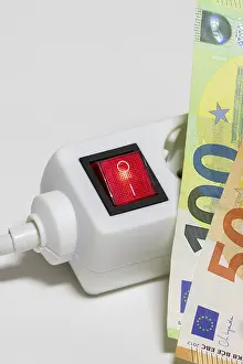 Energy Saving Hints Stampe: Switchable socket strip, euro banknotes