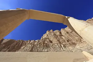 Hatshepsut Temple Stampe: Part of the temple complex, columns