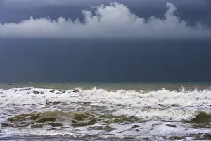Stormy Atmosphere Nature Stampe: Thunderclouds over the sea