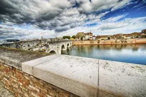 Roman Architecture Stampe: Tiberius Bridge in Rimini, one of the most solid architectural structures built by the Romans