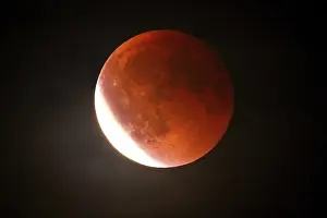 Lunar Eclipse In Europe Stampe: After a total lunar eclipse