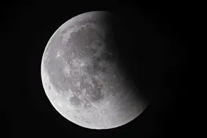 Lunar Eclipse Photography Stampe: After a total lunar eclipse