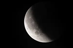 Lunar Eclipse Photography Stampe: After a total lunar eclipse
