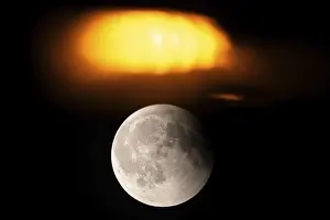 Total Lunar Eclipse Germany Stampe: After a total lunar eclipse