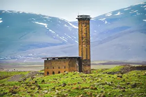 Ancient Turkish Architecture Stampe: Tower structure with mountains background