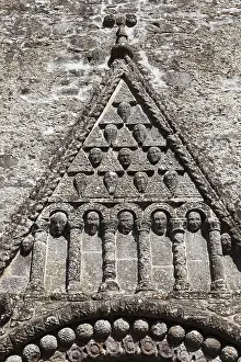 Irish Cathedrals Stampe: Triangular pediment on a portal