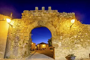 Castile And Leon Architecture Stampe: Upper arch - eastern gate, Medieval walled complex