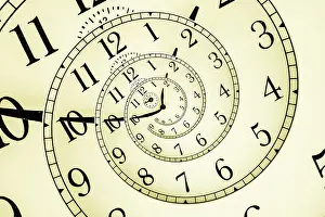 Mechanical Clock Details Stampe: Detail of a used mechanical clock with hypnotic quadrant