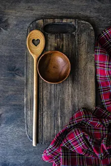 No People In The Kitchen Stampe: Useful kitchen cooking stuff on rustic table