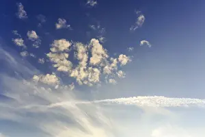 Scandinavian Weather Forecast Stampe: Various cloud formations, Cumulus