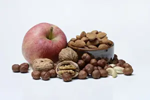 Natural Ingredients Stampe: Various nuts and apple