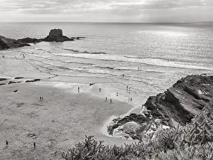 Coastal Portugal Stampe: View of the beach from the cliffs