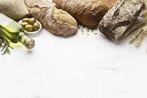 Healthy Meal Photography Stampe: Top view bread concept with copy space