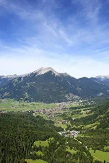 Tyrol Austria Landscape Stampe: View of the community of Ehrwald