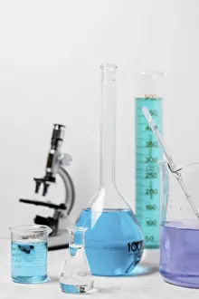 Laboratory Experiment Setup Stampe: Front view flask science concept