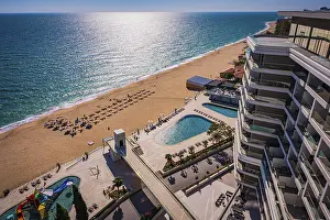 Black Sea Coast Bulgaria Stampe: View of a hotel complex with pool on the beach