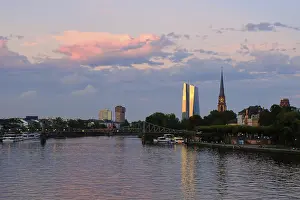 Frankfurt City View Stampe: View over the Main, behind the ECB Tower