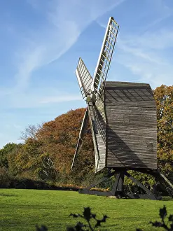 Northern Europe Landscapes Stampe: View of Nutley Windmill in the Ashdown Forest