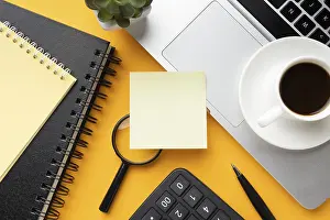 Modern Home Office Setup Stampe: Top view office desk composition with empty post it
