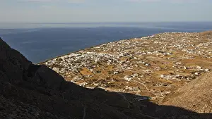 Santorini Island Greece Stampe: View down to Perissa, mountain shadow