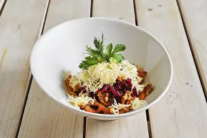 Beetroot Salad Stampe: Top view of salad with beetroot