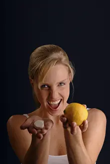 Healthy Woman Stampe: Vitamine or tablets?