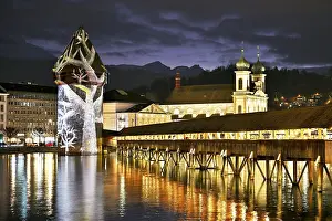 Chapel Bridge At Dusk Stampe: Wassertum with light installation