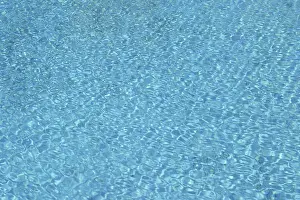 Blue Water Surface Stampe: Water surface of a pool