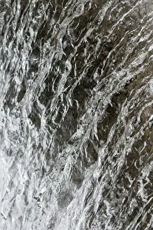 Daytime Waterfall Photography Stampe: Waterfall, close up