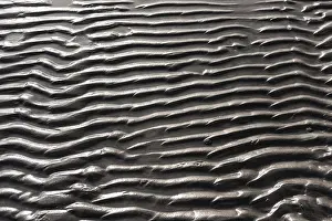 Empty Beach Scene Stampe: Wavy pattern of sand on a beach