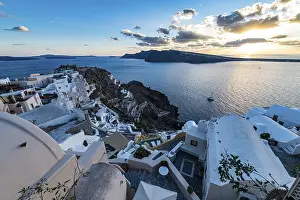 Mediterranean Evening Light Stampe: Whitewashed architecture at sunset