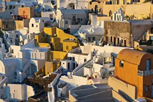 Mediterranean Evening Light Stampe: Whitewashed architecture at sunset