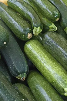 Empty Plate With Vegetables Stampe: Zucchini