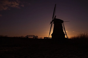 Windmill At Sunset Stampe: Dutch windmill