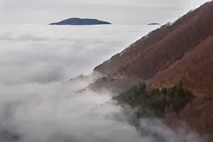Cloudy Mountain Views Stampe: Landscape with clouds